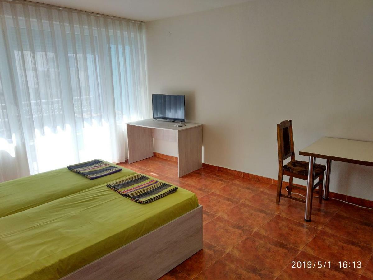Downtown Studio Apartment Varna Exterior photo